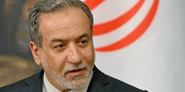  عراقچی: درباره دیدگاه‌های آقای شمخانی مطمئن نیستم که رسانه آمریکایی به دقت منتقل کرده باشد
