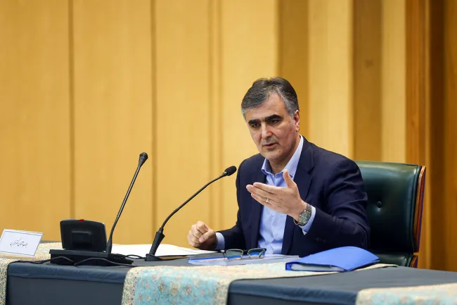 بازدید رئیس‌کل بانک مرکزی از برخی شعبات بانکی