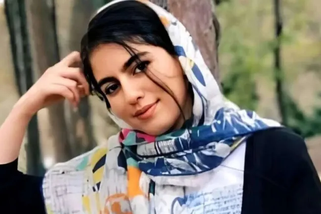  حضور خانواده مرحومه «الهه حسین‌نژاد» در پلیس آگاهی تهران 