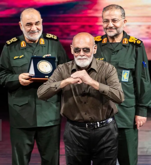 jamshid-hashempour-next-to-the-commander-of-the-irgc