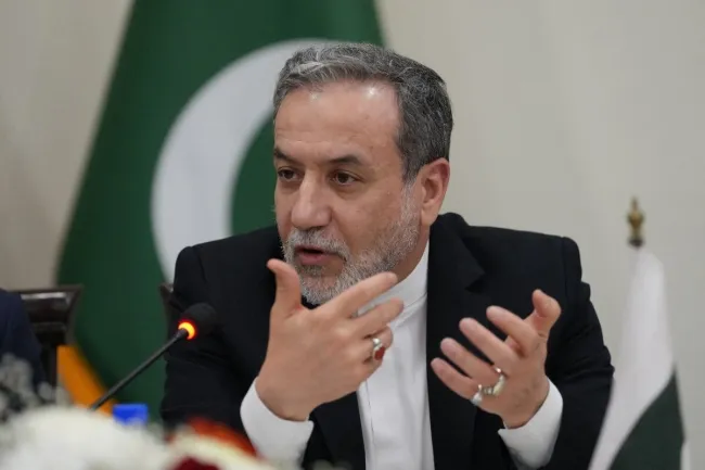  عراقچی : جاه‌طلبی‌های نظامی را کنار بگذارند و خسارات را جبران کنند؛ آنگاه ما آماده مذاکره‌ایم