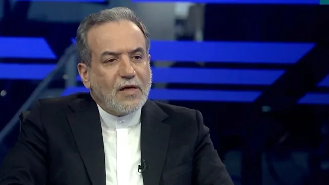 عراقچی:از آقای بوسعیدی تشکر میکنم. نقش او از یک پیام آور بالاتر بود. سعی کرد میانجی گری کند