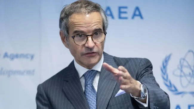  رافائل گروسی در گفتگو با CBS درباره اورانیوم غنی‌سازی شده در ایران اظهار داشت که شاید بخشی از آن از میان رفته است و شاید هم از میان نرفته است. 