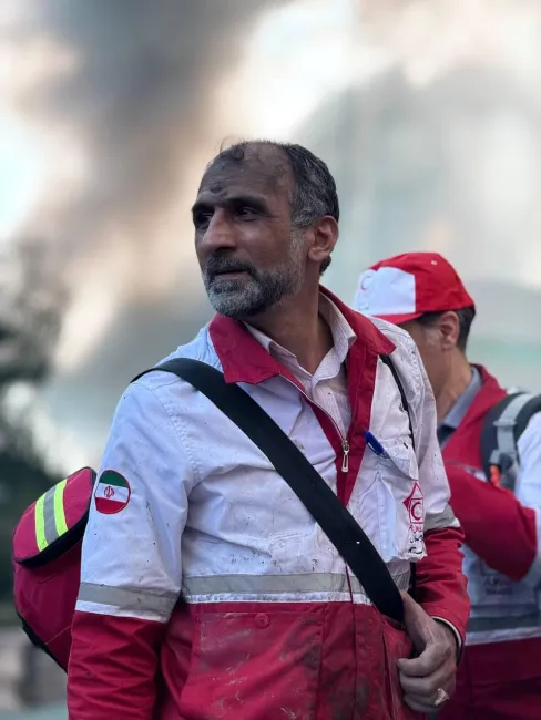  چهره امدادگرى كه در حمله ساعاتى پيش اسرائيل، جان ١٨ نفر را نجات داد