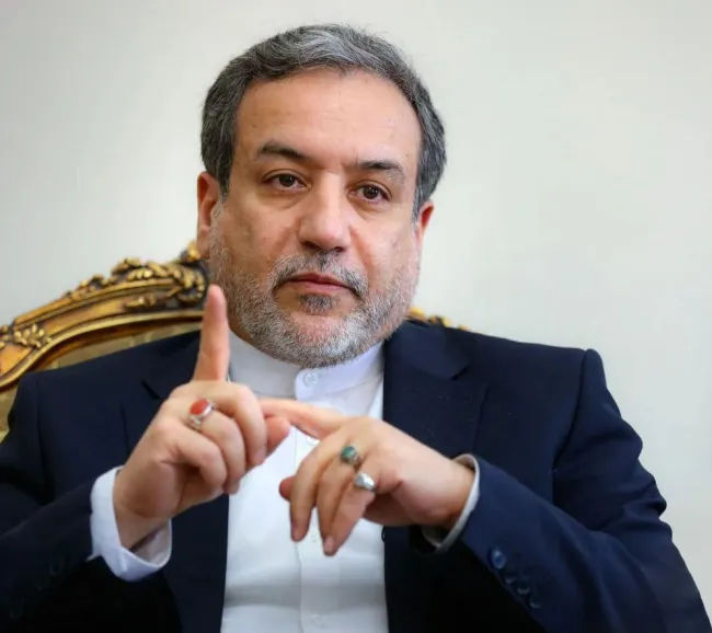 وزیر امور خارجه ایران به الجزیره: ما هیات مذاکره کننده ای به سلطنت عمان نفرستادیم و من تهران را ترک نکردم. این اطلاعات نادرست است.