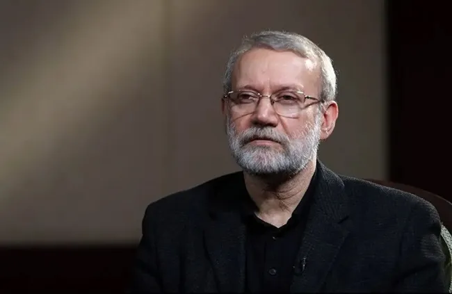 لاریجانی: وقتی ترامپ می گوید ۶۰ روز وقت می‌دهم تا تسلیم شوید شورای ملل و بقیه مجامع بین المللی یعنی کشک