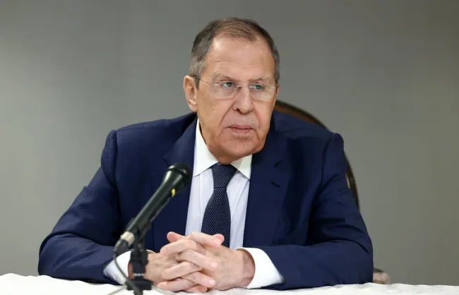  لاوروف: زمان گفت‌وگو با ایران درباره تحولات فرارسیده است