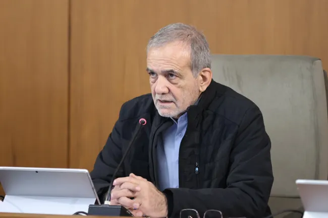  پزشکیان: وقتی گروه‌ها برای جامعه می‌اندیشند، قدرت ایجاد می‌کنند