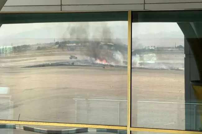  تکذیب شایعات درباره انفجار در فرودگاه شهید هاشمی‌نژاد مشهد/دود ناشی از سوزاندن علف‌های هرز بود