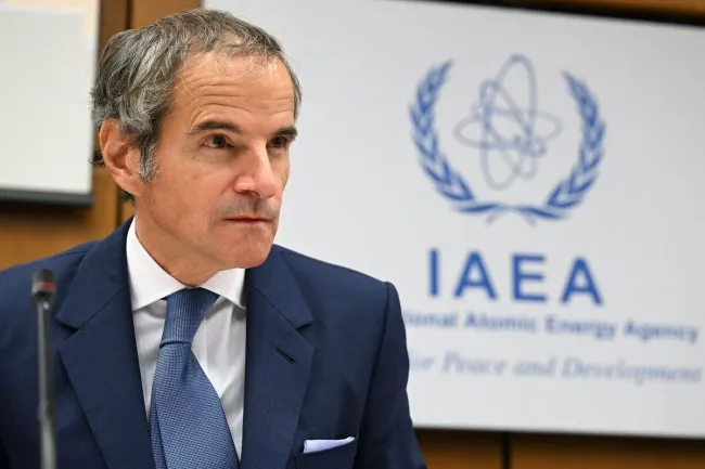 جمهوری اسلامی ایران از مدیرکل آژانس بین‌المللی اتمی به دلیل رویکرد او در قبال فعالیت‌های صلح‌آمیز هسته‌ای ایران، شکایت کرد.