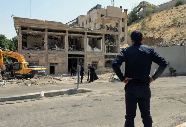 هشدار این ویدیو برای همه مناسب نیست / انتشار برای اولین بار؛ زندان اوین دقایقی پس از حمله