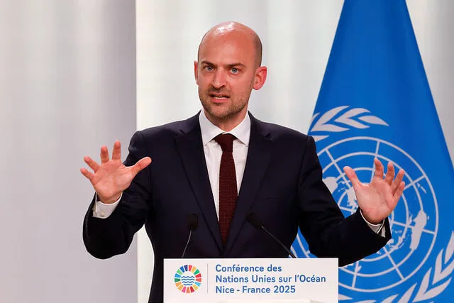  فرانسه بار دیگر ایران را به بازگرداندن تحریم‌ها تهدید کرد