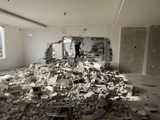 تصاویری از انفجار گاز در منطقه چیتگر تهران در برج معروف به‌نام قوه قضاییه