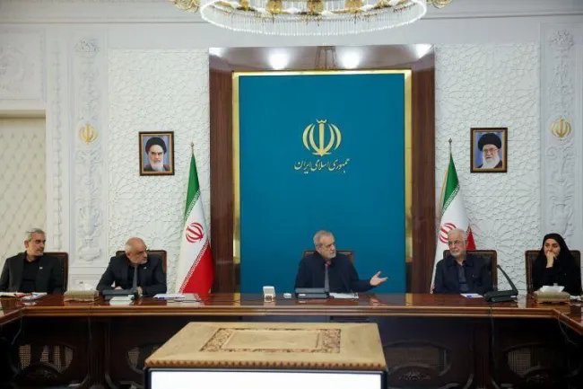 پزشکیان در جلسه ارزیابی و جبران خسارات جنگ: ضرورت تهیه آمار جزئی، دقیق و تفکیکی از خسارات ناشی از جنگ ۱۲ روزه