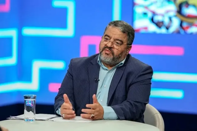سردار جلالی: عدم استفاده از گوشی هوشمند برای مسئولین و تیم حفاظتی، اقدام ضروری در مقابله با تهدیدات سایبری است