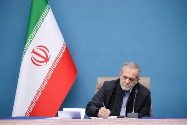  مسعود پزشکیان در پیامی به مردم: همه افتخار این پیروزی تاریخی به ملت بزرگ و تمدن‌ساز ایران اختصاص دارد