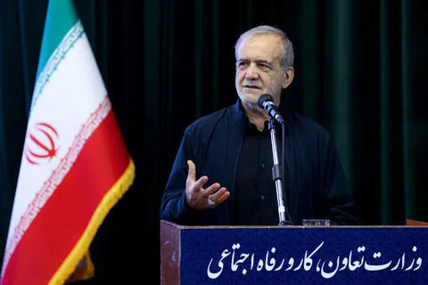  پزشکیان: تمام نقشۀ دشمنان این بود که پس از حمله به ایران، در میان مردم نارضایتی ایجاد کنند تا آن‌ها به خیابان‌ها بیایند، ‌اما نقشۀ شوم‌شان نقش بر آب شد.