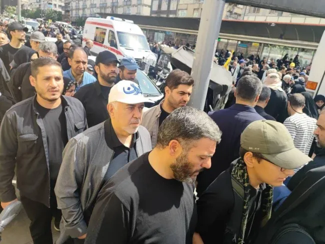 محمدجواد ظریف وزیر اسبق خارجه در مراسم «تشییع پیکر شهدای اقتدار»