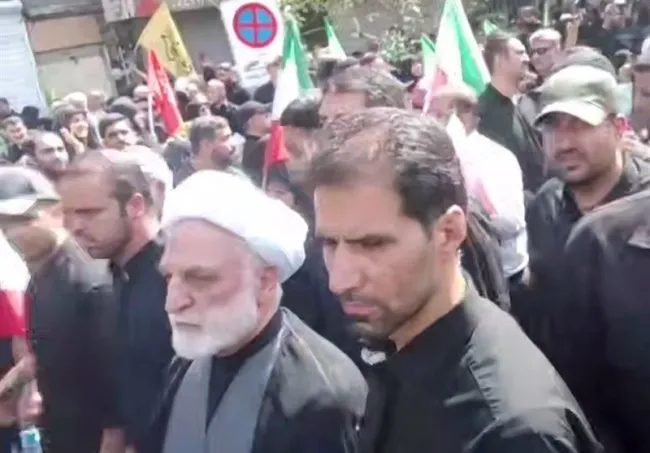 محسنی اژیه در مراسم «تشییع پیکر شهدای اقتدار»: طبیعی است که همکاری با آژانس انرژی اتمی باید تعلیق شود / مردم ما عزتشان را با هیچ چیز عوض نمی‌کنند