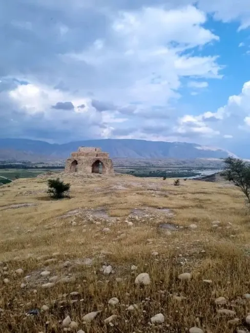 احداث کارخانه برداشت شن و ماسه در عرصه شهر ساسانی و ثبت جهانی شده کازرون