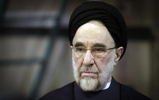  سید محمد خاتمی: هدف اصلی این جنگ تحمیلی، نابودی توان ملی و حیات ایران یکپارچه و ایرانیان همبسته است