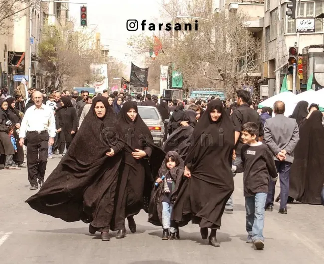  اینجا تهران، محله نواب و رودکی در غرب تهران است ۱۲ اسفند ۱۳۸۲ روز عاشورا