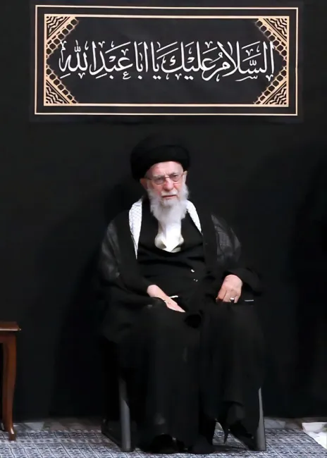  گویا مراسم روضه عزاداری ایام محرم به میزبانی آیت‌الله خامنه‌ای به روال سُنتِ هرساله از امشب برقرار میشود.