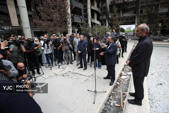 بازدید سفرای خارجی از ساختمان شیشه‌ای صداوسیما