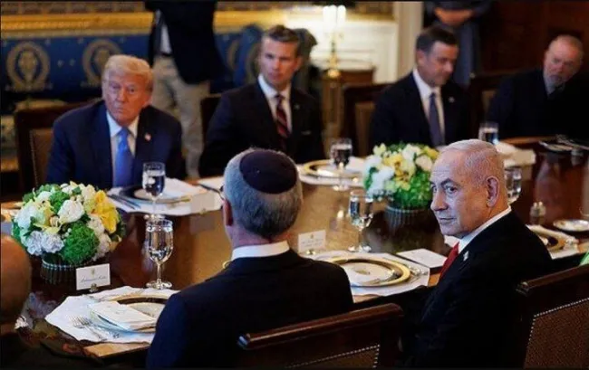 خبرنگار الجزیره به نقل از کاخ سفید: دیدار رئیس جمهور ترامپ و نتانیاهو بدون هیچ بیانیه‌ای پایان یافت