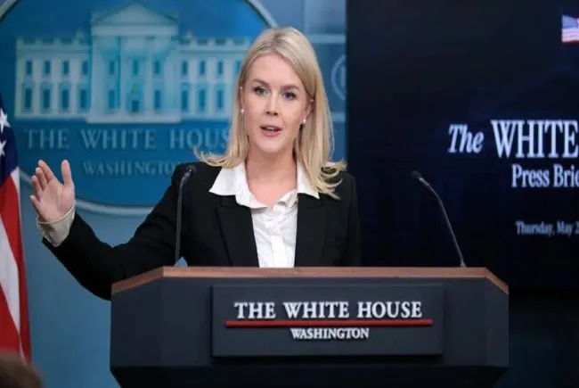 سخنگوی کاخ سفید: ویتکاف با ایرانیان به‌طور مستقیم و غیرمستقیم در ارتباط است و این ارتباط همچنان ادامه دارد.