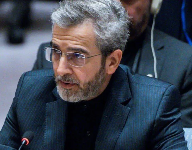 علی لاریجانی با اشارات، علی باقری کنی را به عنوان معاون امور بین الملل دبیرشورای عالی امنیت ملی منصوب کرد.