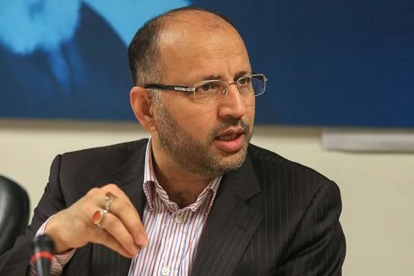 آقای دشتی اردکانی معاون حقوقی وامور مجلس وزارت اموراقتصادی و دارایی آقای فرزین رییس کل بانک مرکزی درود