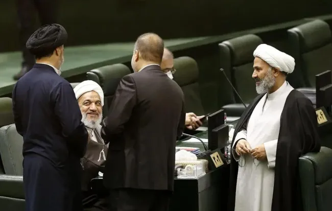 فوق العاده مهم / جمهوری اسلامی عزم خود را برای افعال جرم نگارانه در این قانون جزم کرده است.