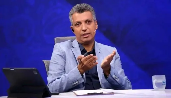  افشاگری فردوسی‌پور از سفر ۸۹ نفره‌ی تیم ملی به امارات: بعضی نمایندگان مجلس هم همراه بازیکنان به دوبی رفته‌اند.