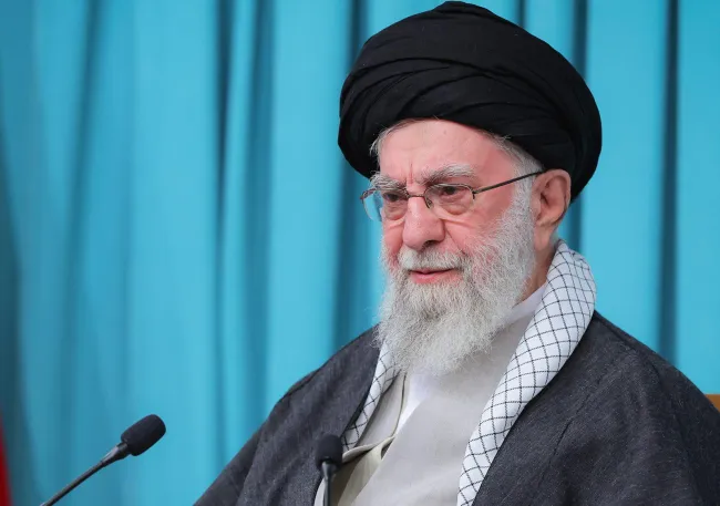  یک قانون و هزار چالش، آیا رهبر جمهوری اسلامی حداقل از نظر فقهی موافق جدید التصویب است یا با ابلاغ یا اشاراتی آنرا اصلاح خواهند نمود؟