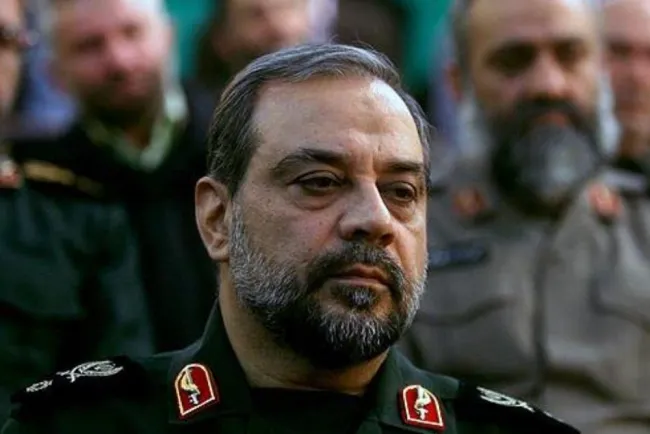 اکنون( یا....؟) هم مشخص شد؟ سردار سرتیپ پاسدار محمد باقر ذوالقدر جایگزین امیر دریاسالار علی شمخانی به عنوان مشاور سیاسی رهبر منصوب شد.