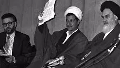 جلسه علنى داشتيم. لايحه معدن مطرح بود. پيش از ظهر آقاى [حسن] حبيبى آمد و نظر امام را درباره تركيب ستاد انقلاب فرهنگى و شوراى عالى آموزش گفت. قرار شد كه من با امام صحبت كنم. آقاى شيخ [محمد] جعفر شمس‏الدين از لبنان ظهر آمد و حمايت از آقاى [محمدمهدى] شمس‌الدين را درخواست كرد. درباره پذيرفتن دعوت آقاى [احمد] سكوتوره از آقاى شيخ شمس‌الدين مشورت مى‌كرد كه من نظر موافق خود را اعلام كردم. عصر كلاس [درس] مواضع [حزب جمهورى اسلامى] داشتيم و سپس آقاى [محمدعلى] نجفى وزير علوم آمد و راجع به شوراى عالى آموزش و خيلى چيزهاى