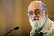 بی اطلاعی چمران از دزدی در باغ موزه دفاع مقدس