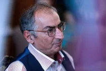  جلسه مناظره صادق زیباکلام و صالح اسکندری با موضوع «توافق یا جنگ؟» در دانشگاه شهید بهشتی متشنج شد.