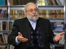 جواد لاریجانی: آمریکایی‌ها «لوس و ننر» هستند، یک دفعه در اتاق را باز می‌کنند...