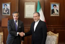 دیدار و گفتگوی رافائل گروسی، مدیرکل آژانس بین‌المللی انرژی اتمی با سید عباس عراقچی وزیر وزارت امور خارجه