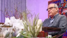 عباس عبدی: پزشکیان اگر نمی‌تواند وعده‌ها را عملی کند، راهش را بکشد و برود