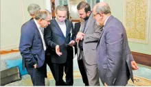 ماجرای خودکار طلایی در حاشیه‌ مذاکرات غیرمستقیم ایران و آمریکا 