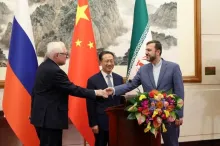  سخنگوی وزارت امور خارجه روسیه:روسیه، چین و ایران روز سه‌شنبه (۲۰ فروردین) در مسکو نشستی درباره برنامه هسته‌ای ایران خواهند داشت.