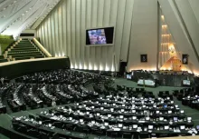  نمایندگان مجلس به بهانه بررسی بودجه شرکت‌های دولتی از مدیران این شرکت‌ها سهم خواهی می‌کنند/ می‌گویند افراد مدنظر ما را استخدام کنید!