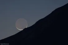 ساعتی قبل، همنشینی هلال ماه نو و دماوند