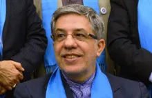 گوشت وارداتی را با افتخار کیلویی ۵۰۰ هزار تومان توزیع می‌کنند و قیمت گوشت داخلی هم به کیلویی یک میلیون تومان رسیده؛ چه کسی مسئول است؟