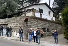  یک هیات دیگر وارد ساختمان دیپلماتیک سلطنت عمان در رم شد