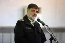  قرائت بیانه مجلس در حمایت از سردار رادان فرمانده کل انتظامی توسط بخشی پور عضو هیئت ریسه مجلس