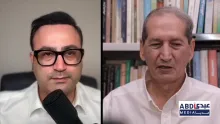  حاتم قادری: آمدن آقای پزشکیان را در زمره‌ی هنرمندی‌های آقای خامنه‌ای نمی‌گذارم